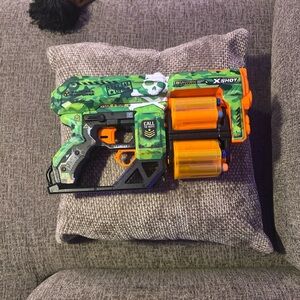 X-Shot Green and Orange Toy Blaster